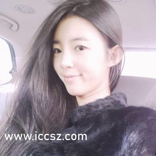 反差眼睛妹吃瓜黑料,真相究竟如何？